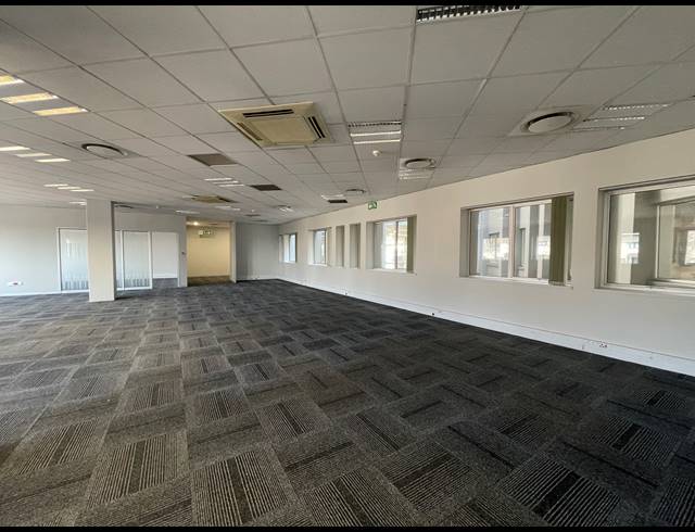 294M² OFFICE TO LET IN SANDTON CENTRAL